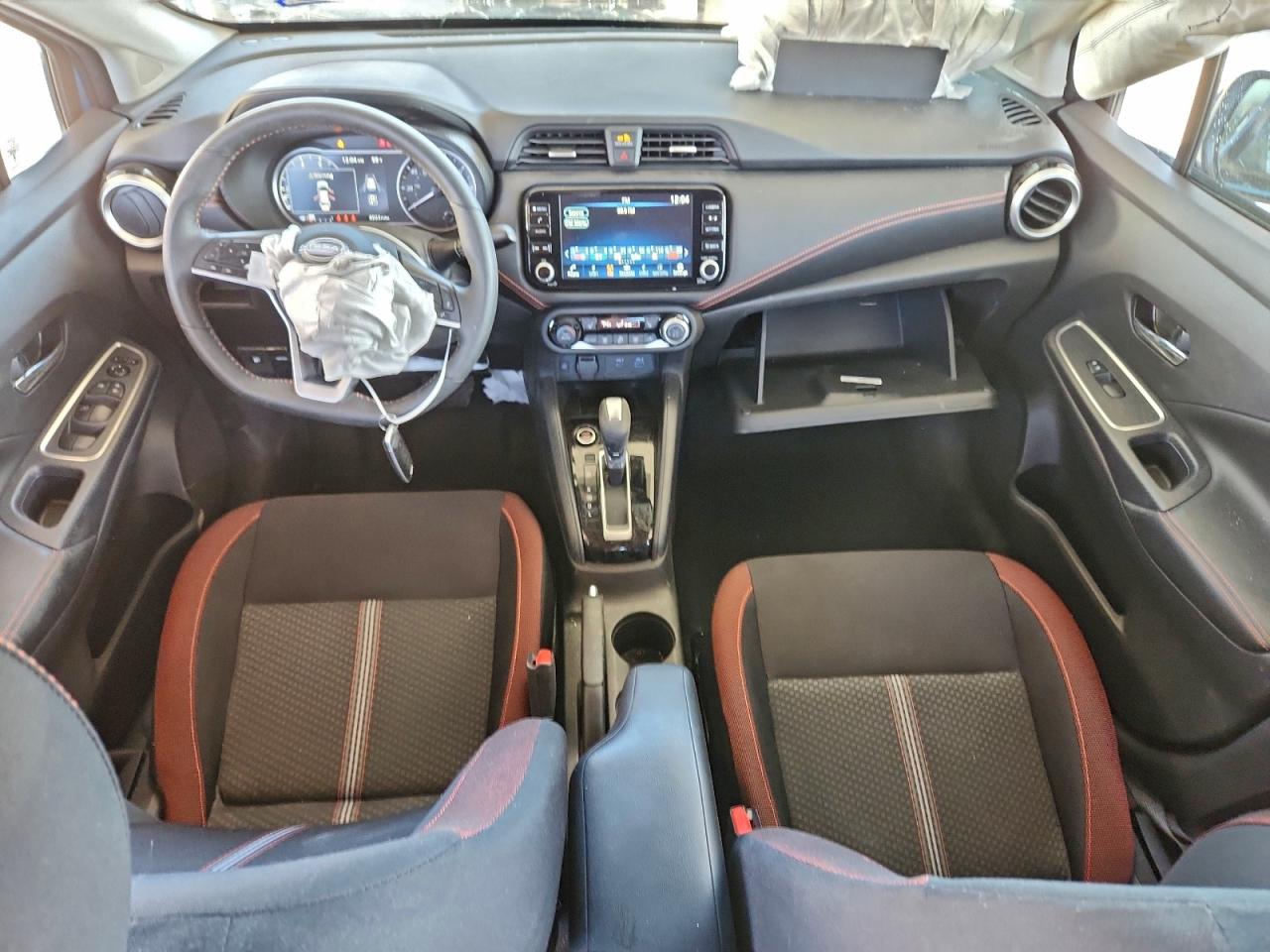 2025 NISSAN VERSA SR photo 8