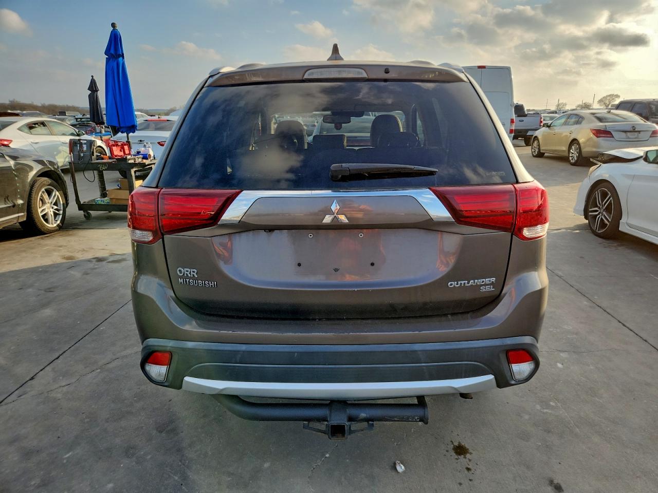 2017 MITSUBISHI OUTLANDER SE photo 6