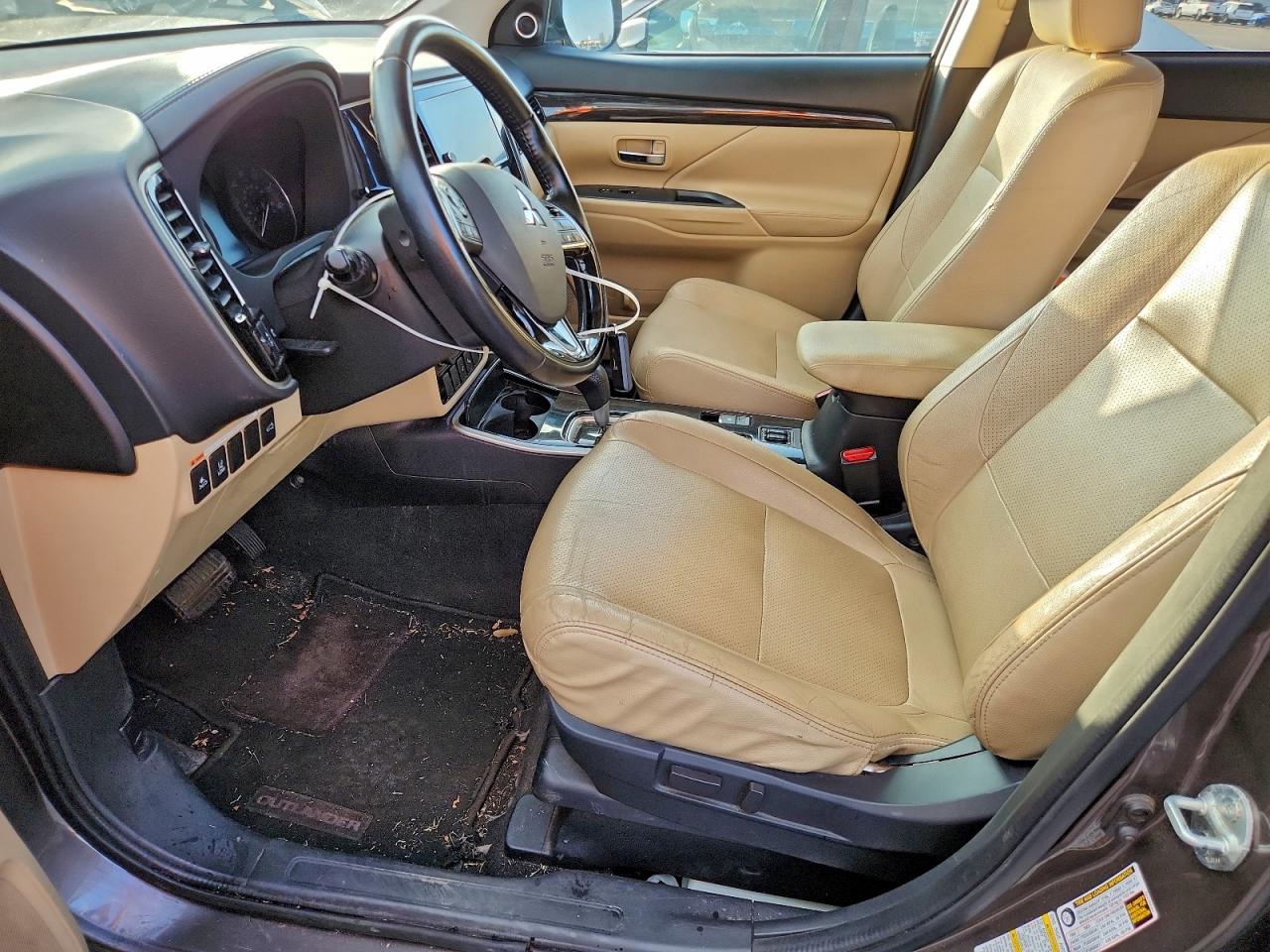 2017 MITSUBISHI OUTLANDER SE photo 7