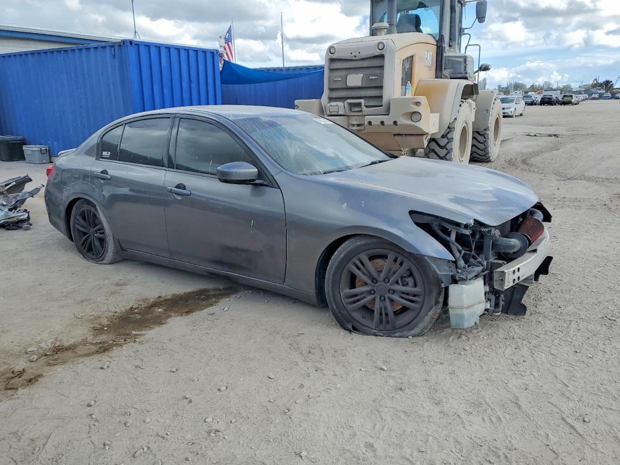 2013 INFINITI G37 BASE photo 4