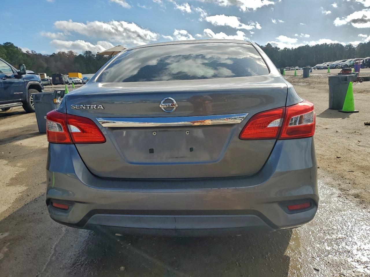 2016 NISSAN SENTRA S photo 6