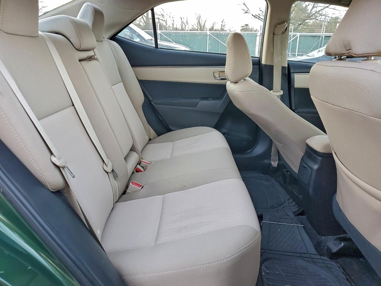 2015 TOYOTA COROLLA L photo 10