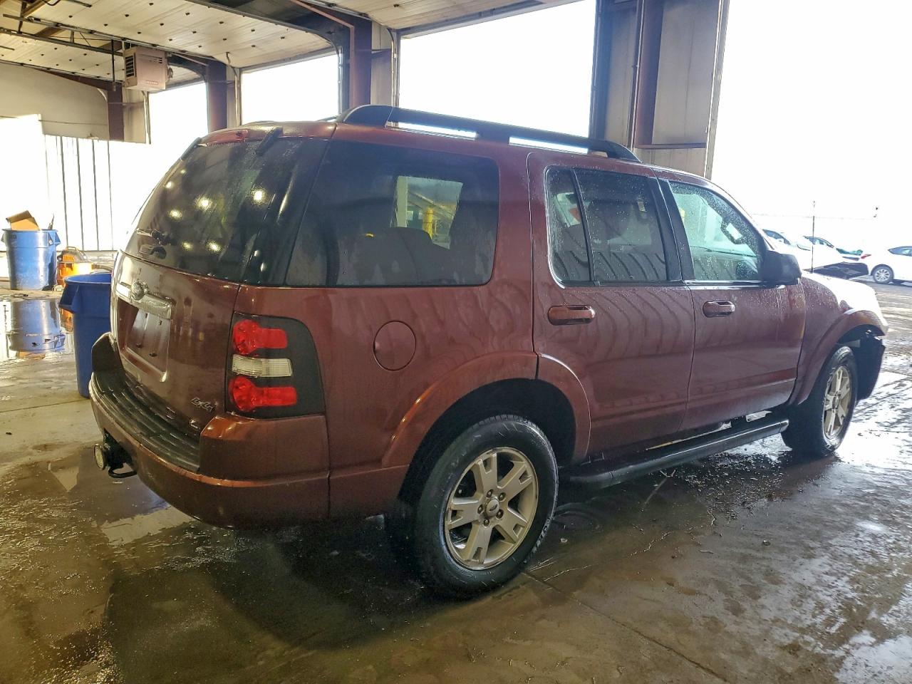2010 FORD EXPLORER XLT photo 3