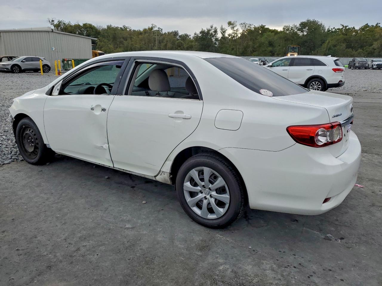 2013 TOYOTA COROLLA BASE photo 2