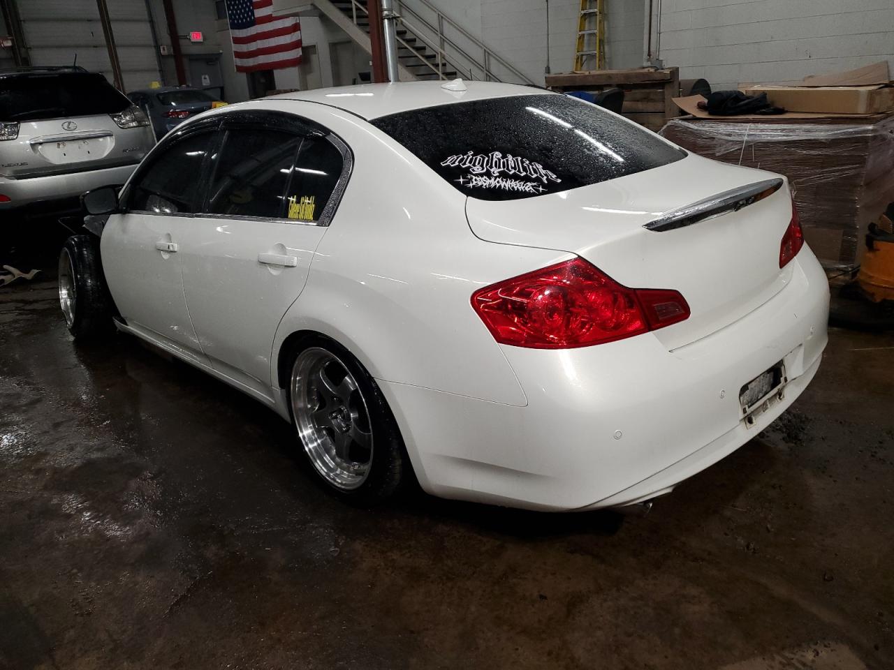 2013 INFINITI G37 photo 3