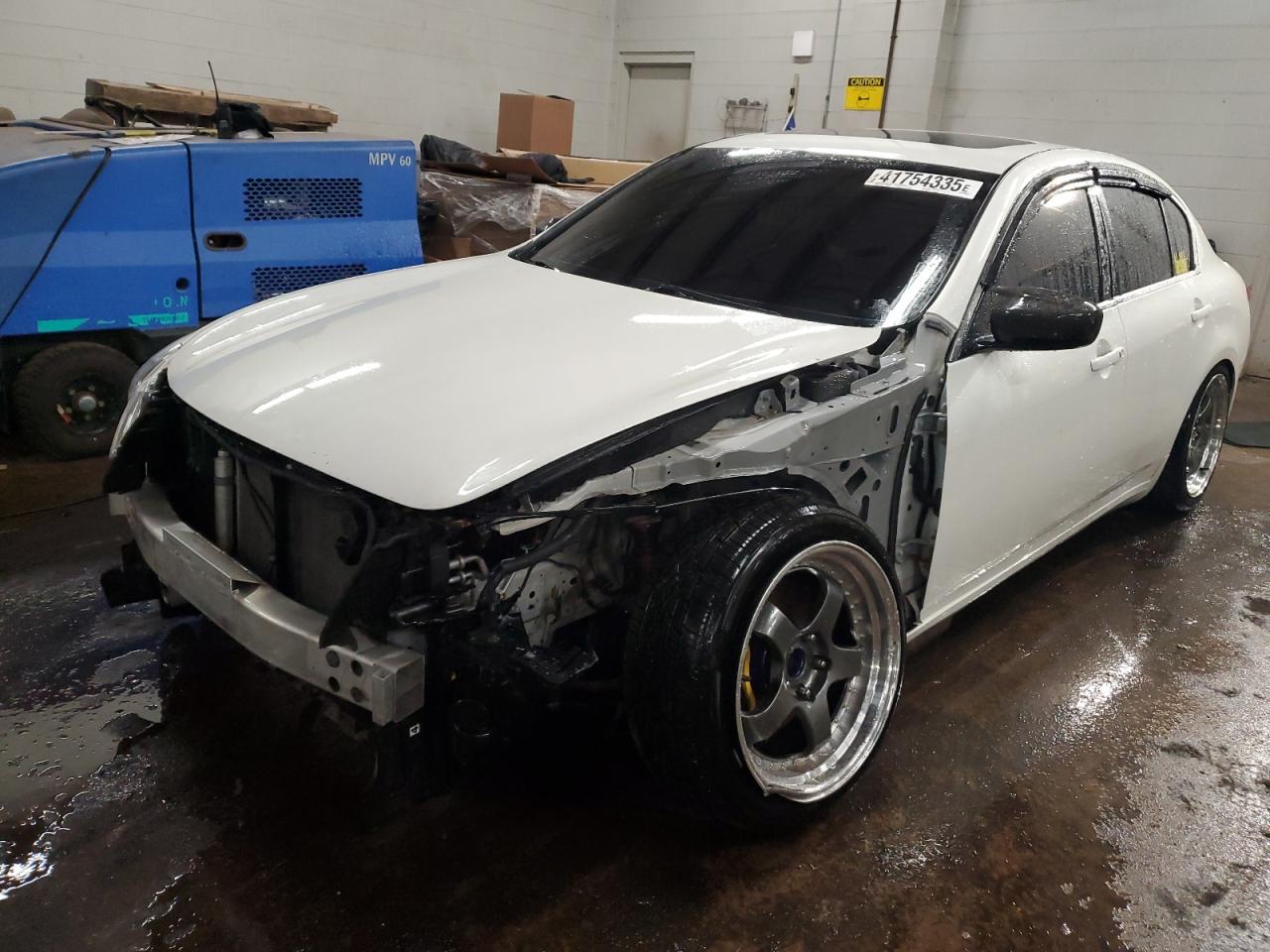 2013 INFINITI G37