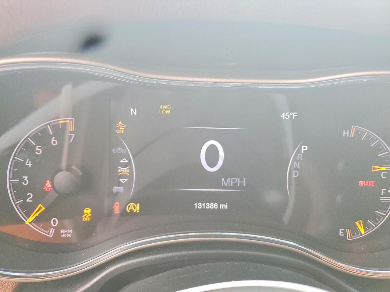 2016 JEEP GRAND CHEROKEE SUMMIT photo 9