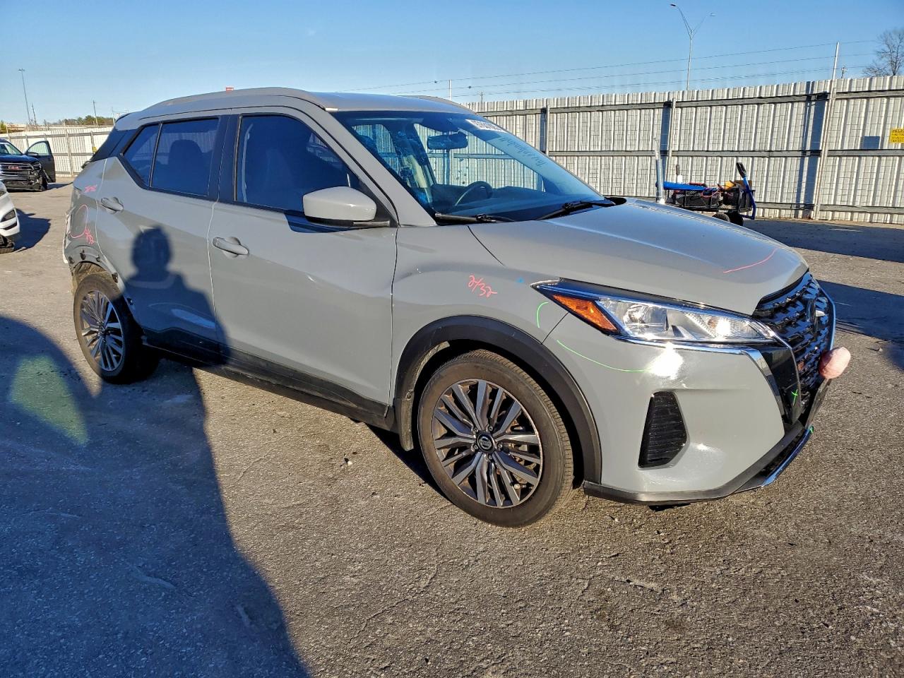 2021 NISSAN KICKS SV photo 4
