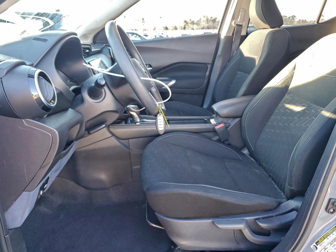 2021 NISSAN KICKS SV photo 7