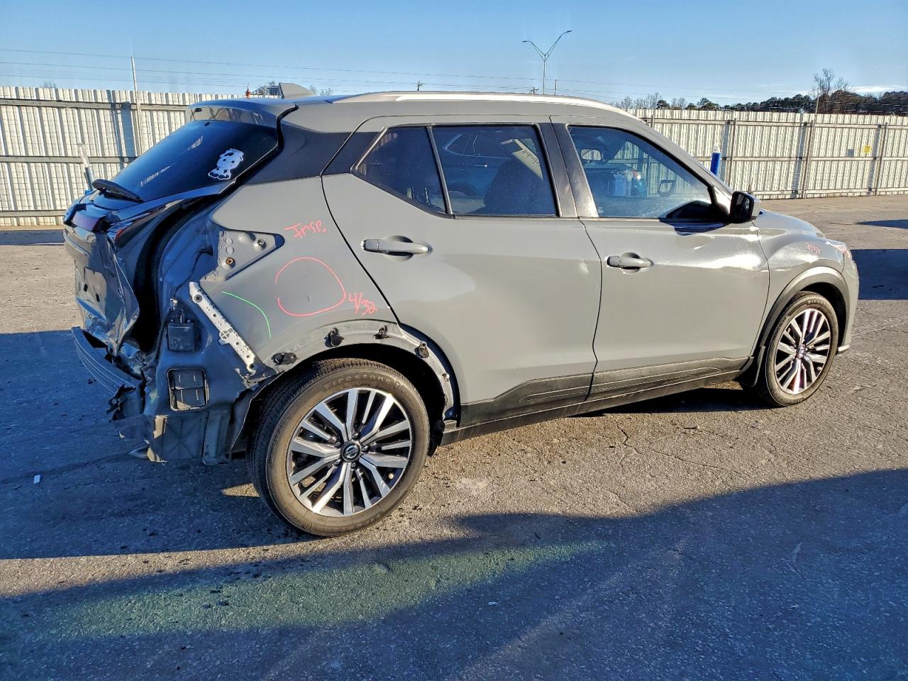 2021 NISSAN KICKS SV photo 3