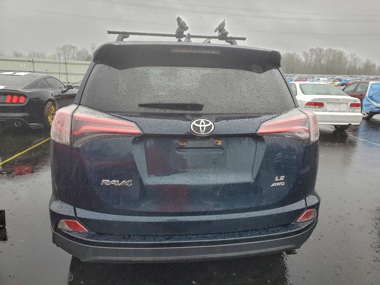 2017 TOYOTA RAV4 LE photo 6
