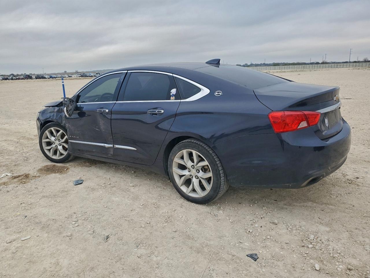 2018 CHEVROLET IMPALA PREMIER photo 2