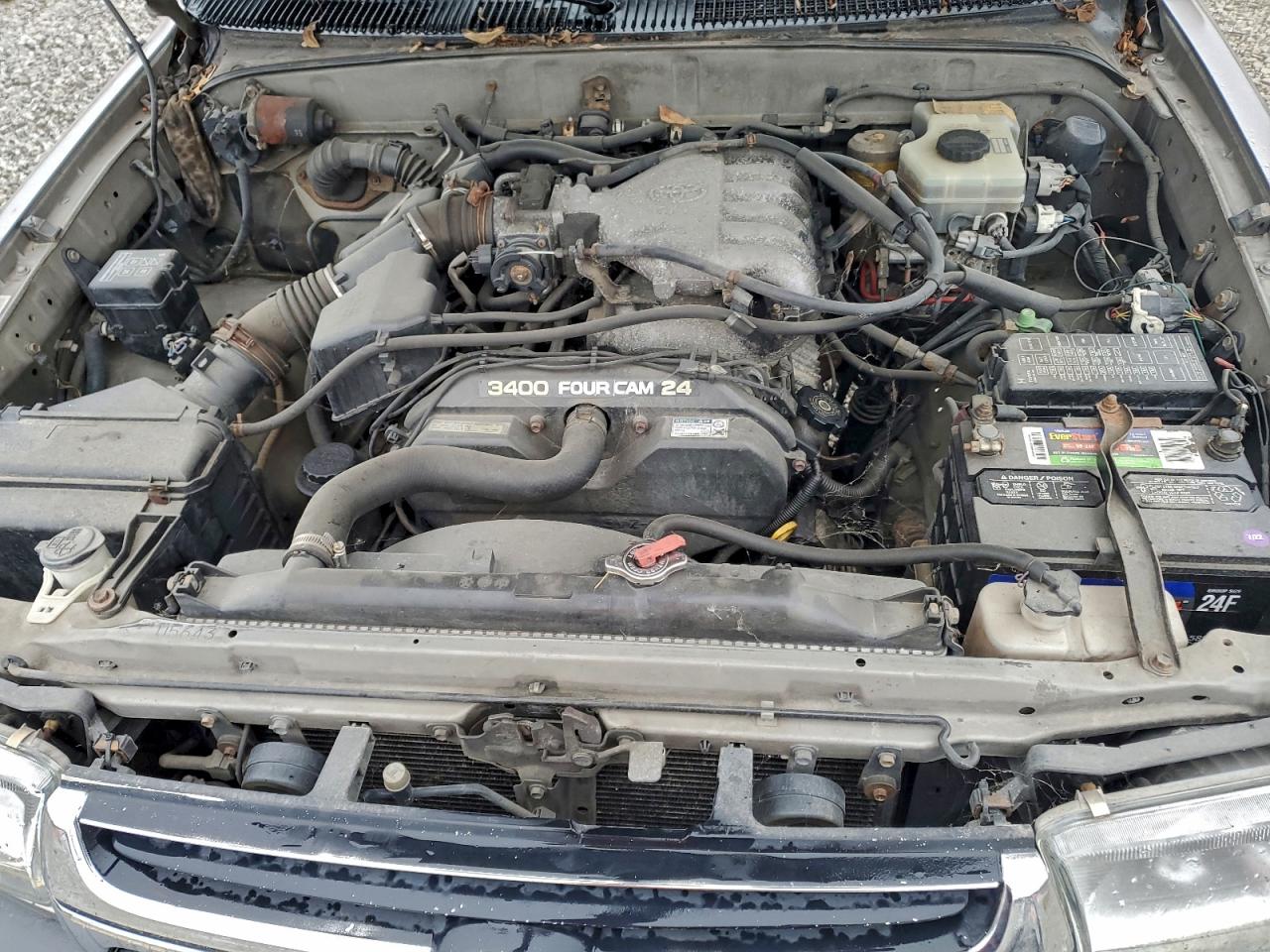 2002 TOYOTA 4RUNNER SR5 photo 11