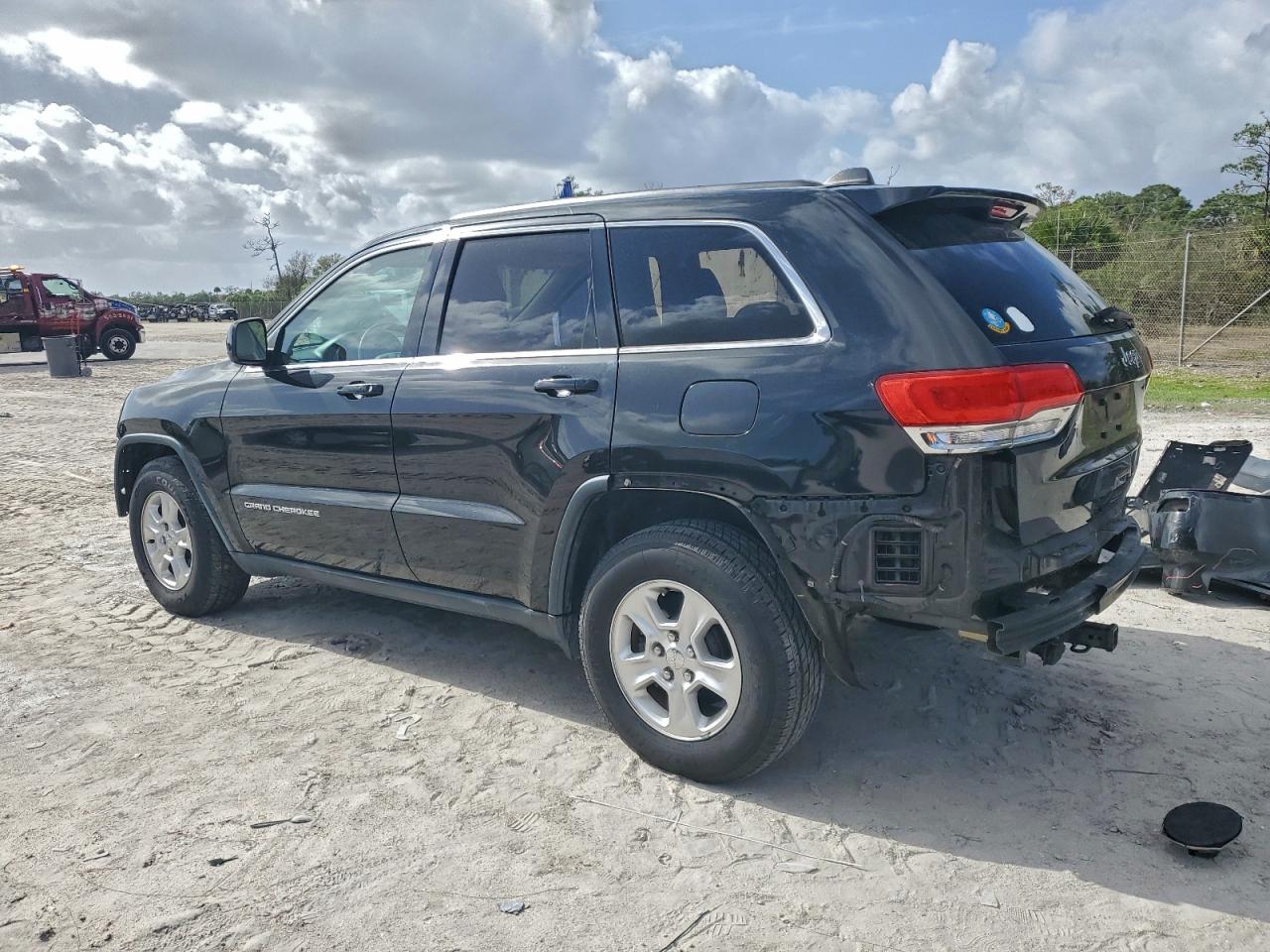 2014 JEEP GRAND CHEROKEE LAREDO photo 2