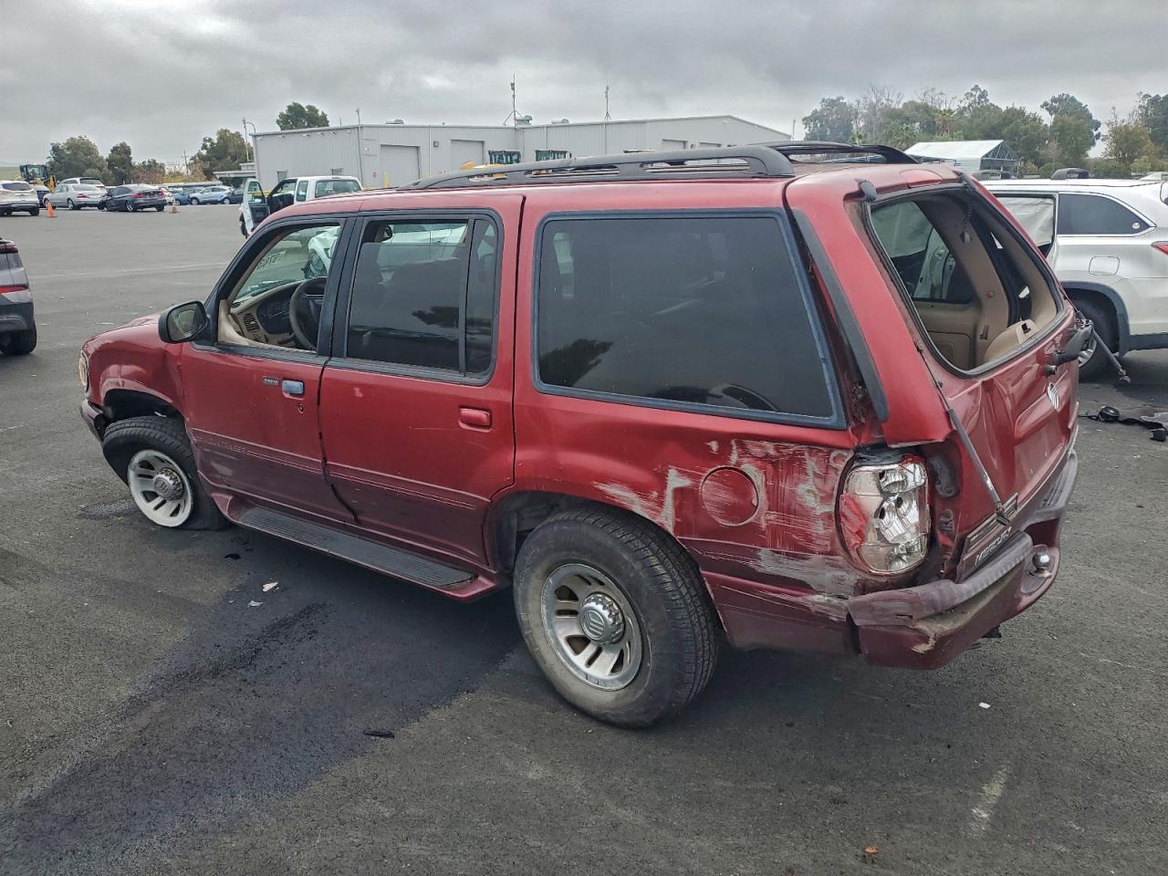 1999 MERCURY MOUNTAINEER photo 2