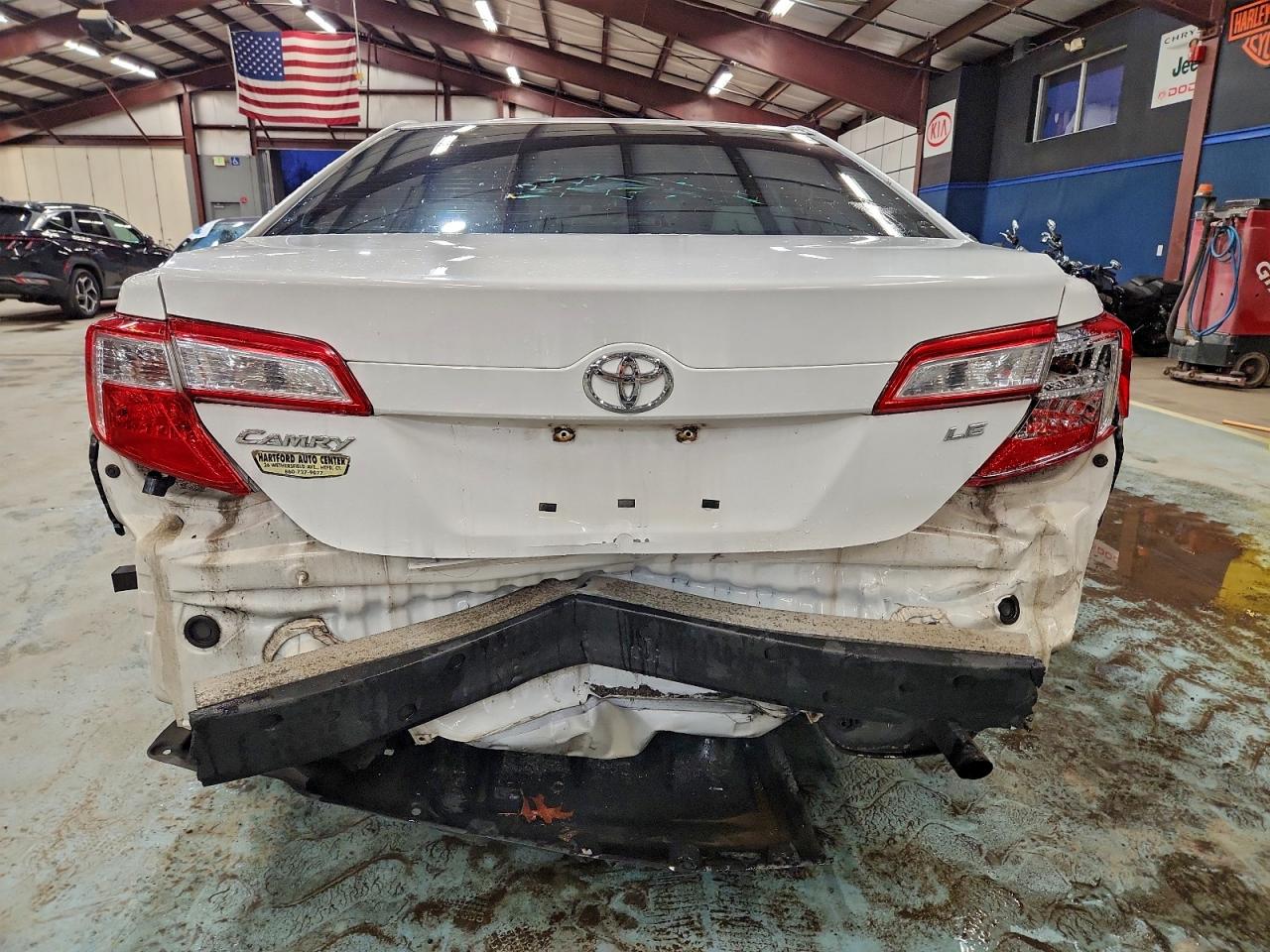 2013 TOYOTA CAMRY L photo 6