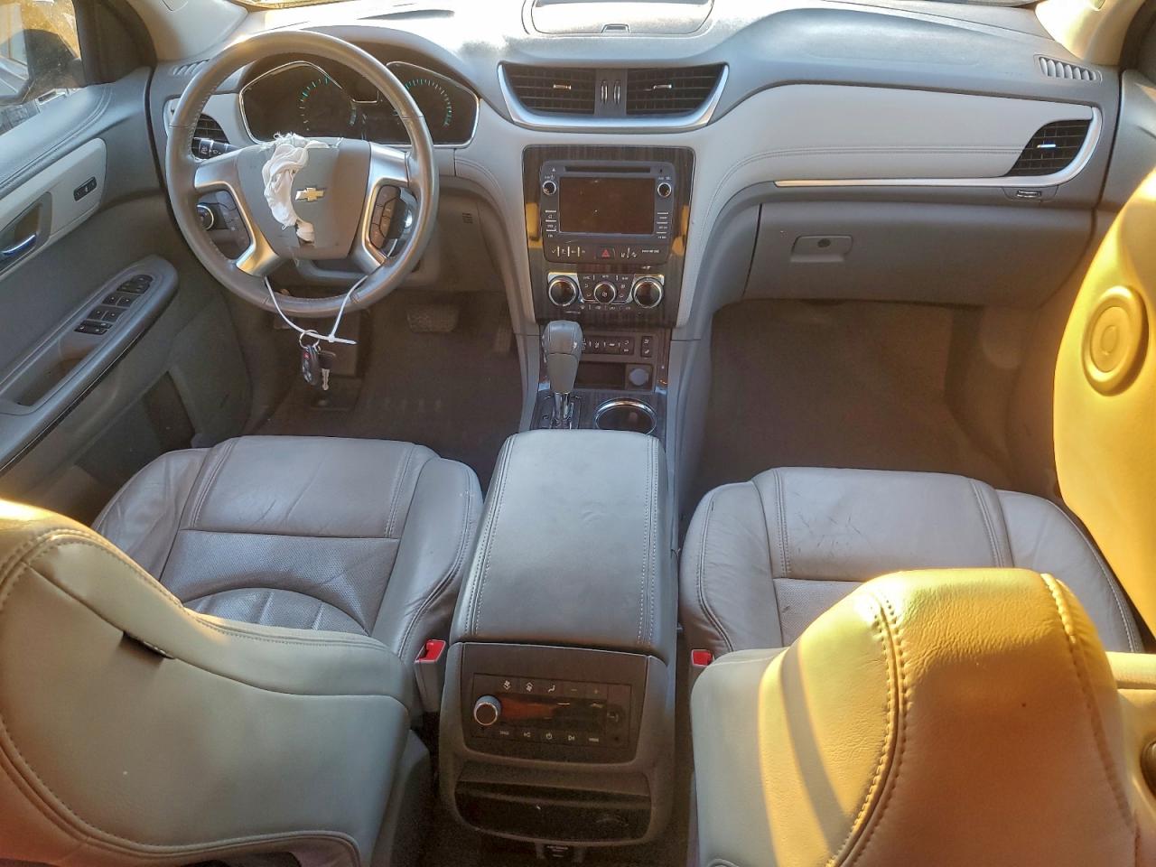 2014 CHEVROLET TRAVERSE LTZ photo 8