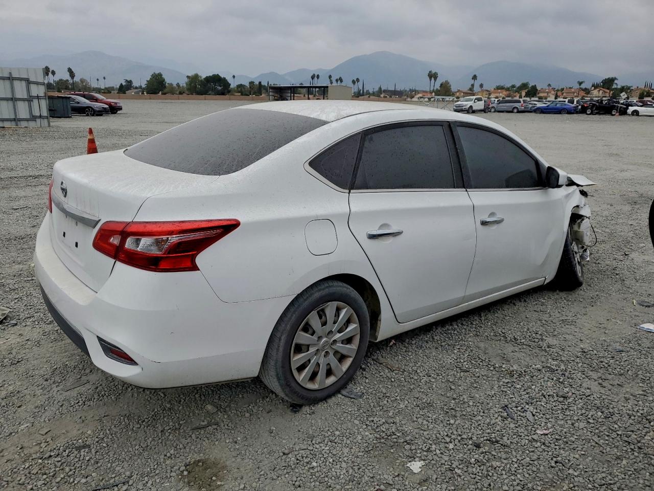2018 NISSAN SENTRA S photo 3