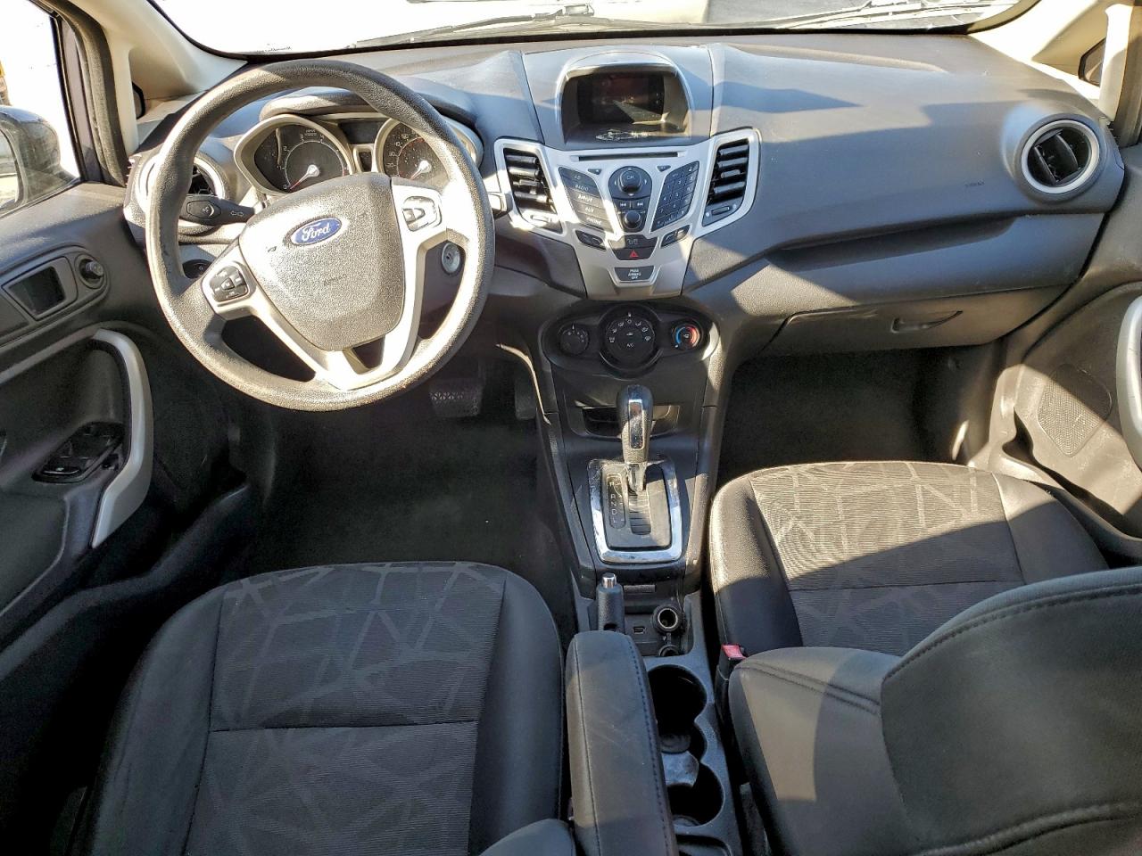 2012 FORD FIESTA SE photo 8
