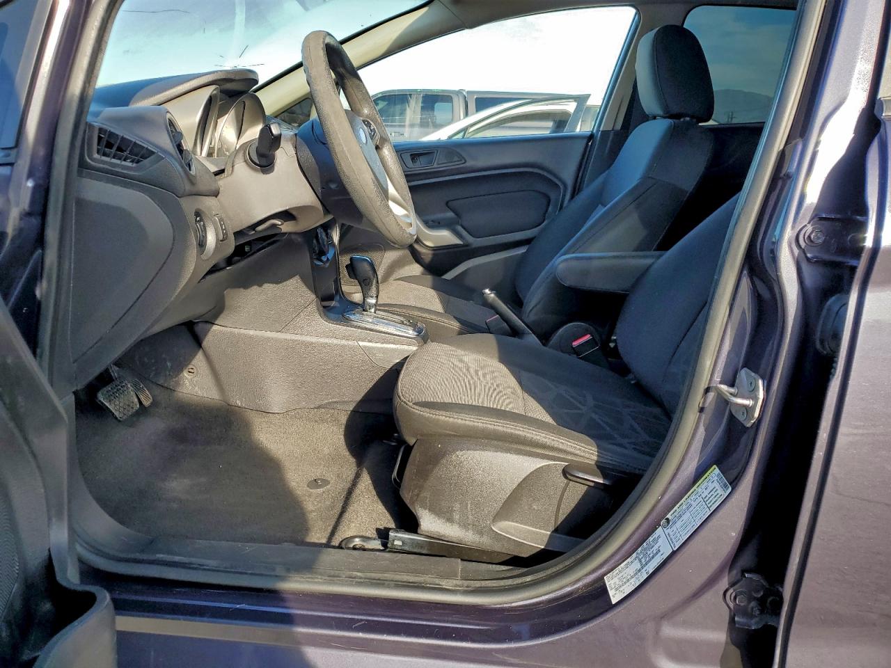 2012 FORD FIESTA SE photo 7