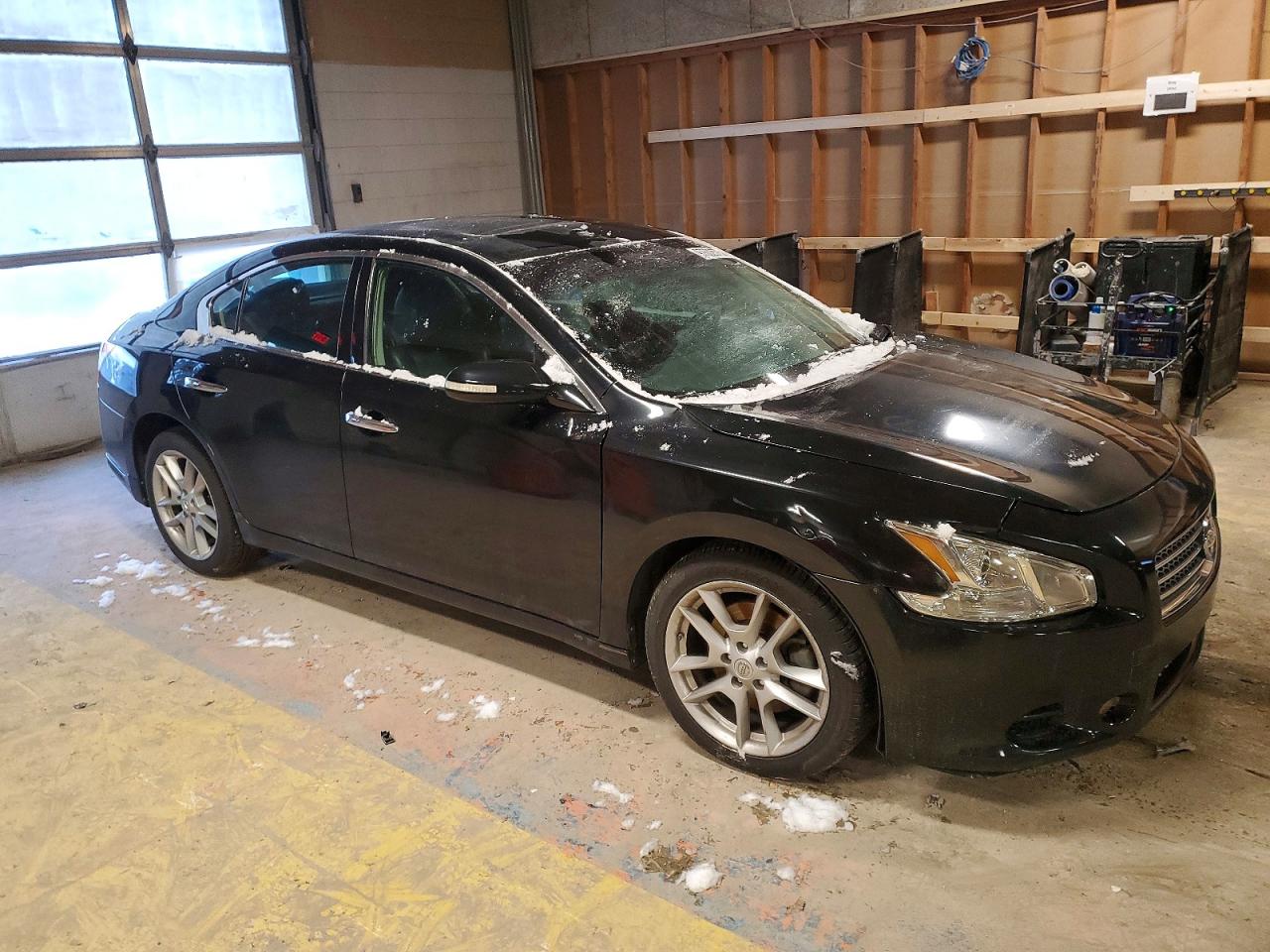 2010 NISSAN MAXIMA S photo 4