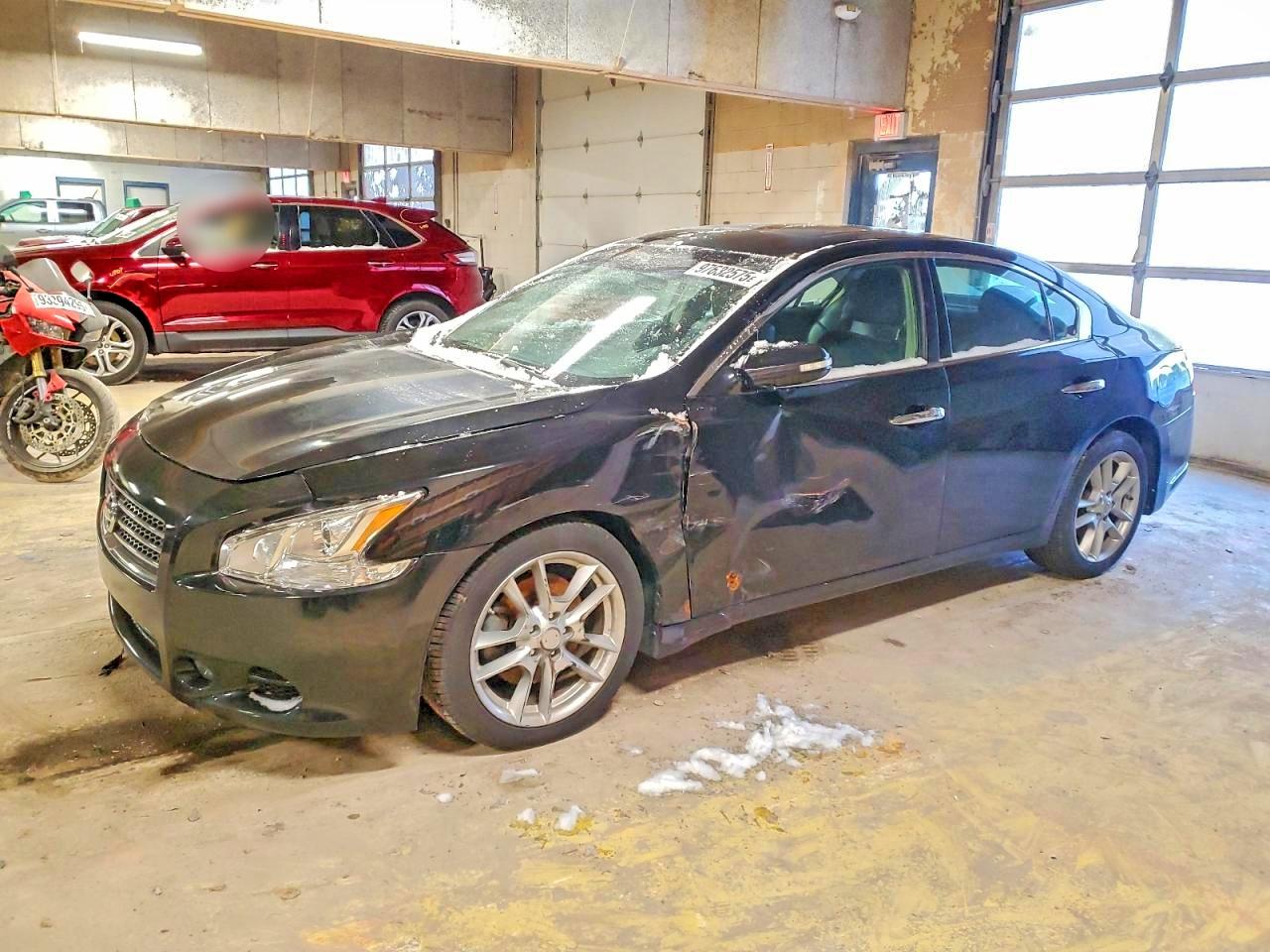 2010 NISSAN MAXIMA
