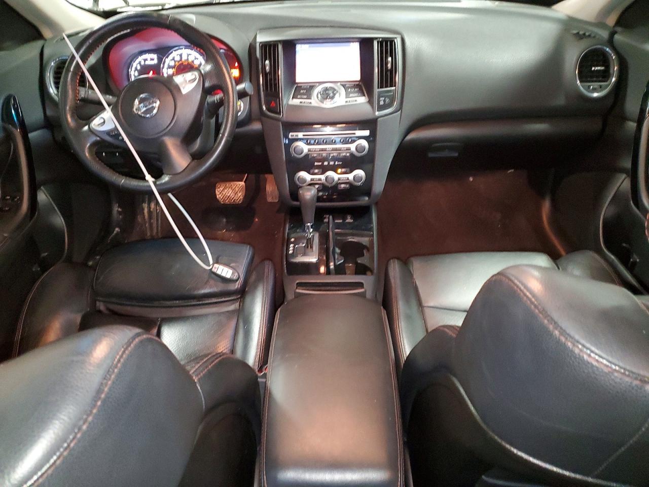 2010 NISSAN MAXIMA S photo 8