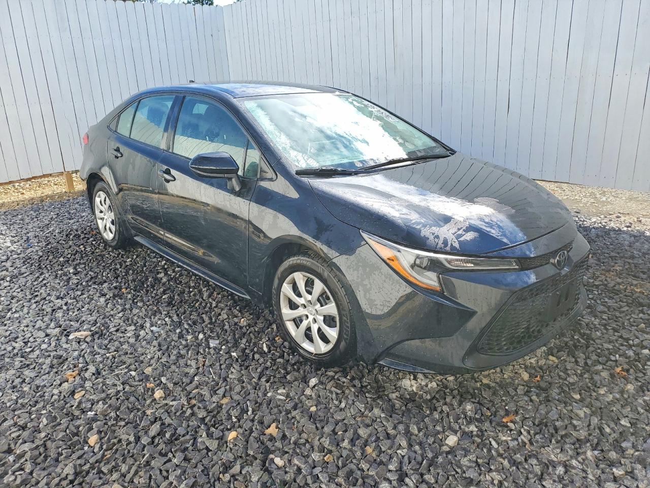 2021 TOYOTA COROLLA LE photo 4