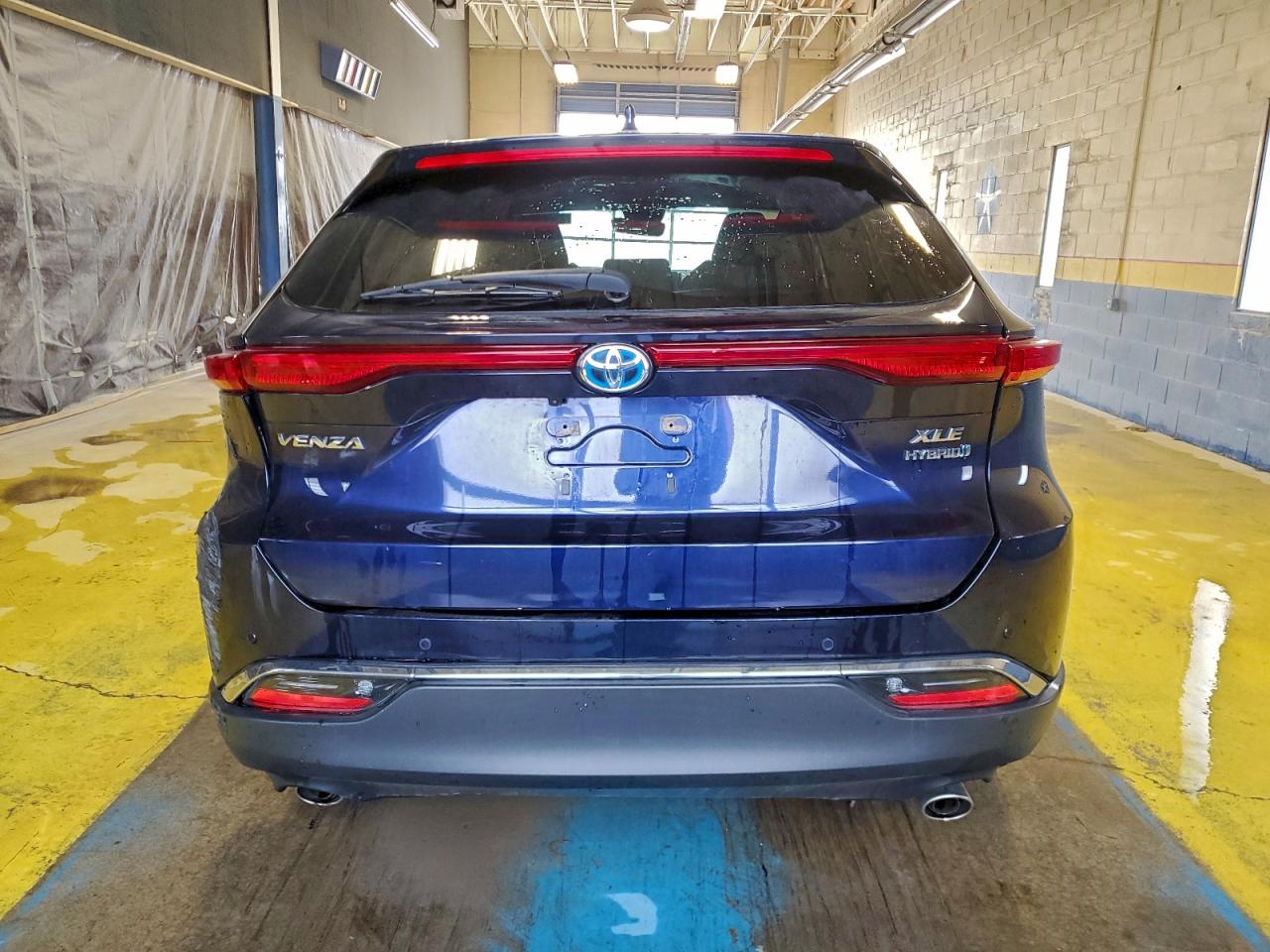 2021 TOYOTA VENZA LE photo 6