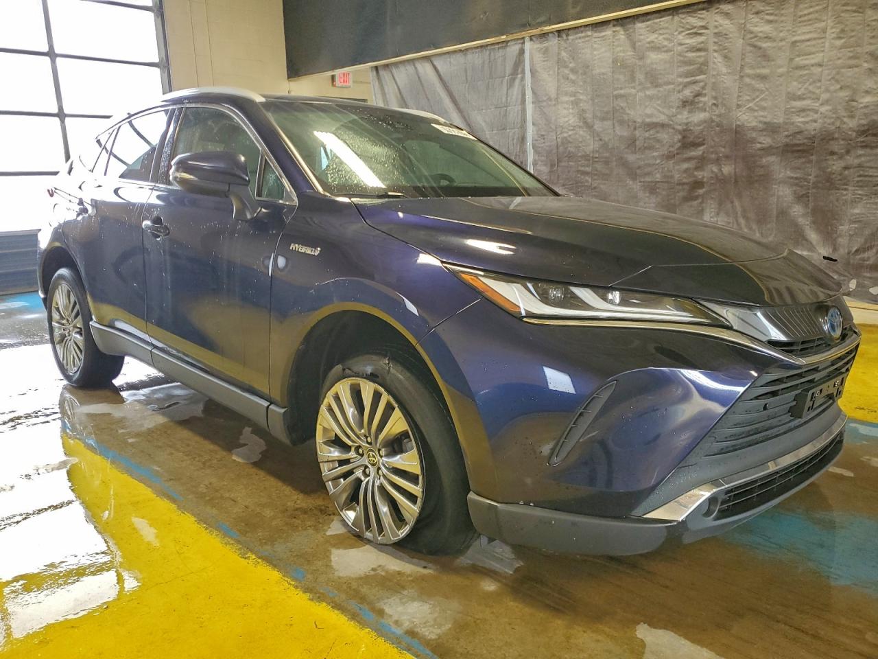2021 TOYOTA VENZA LE photo 4