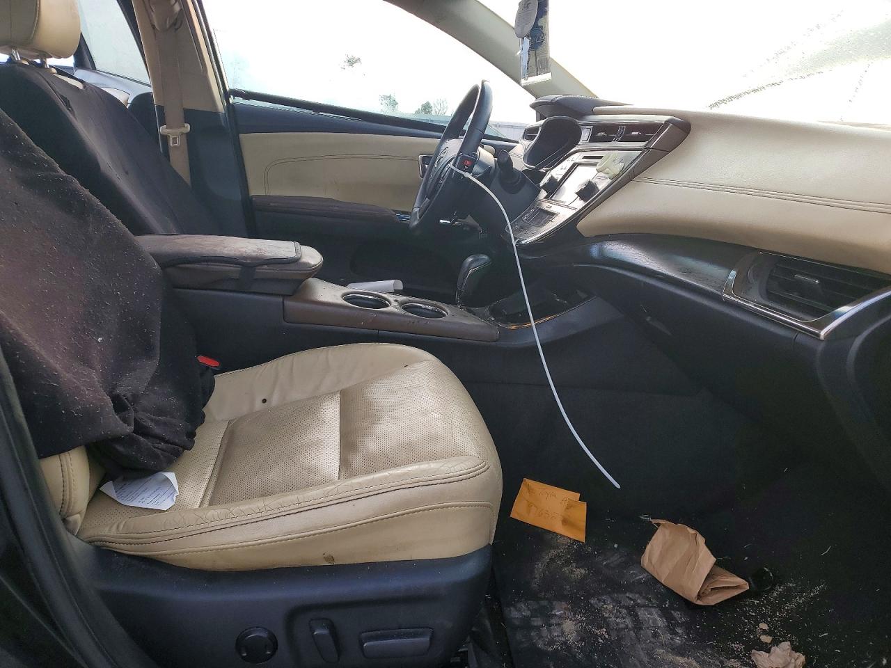 2016 TOYOTA AVALON XLE photo 19