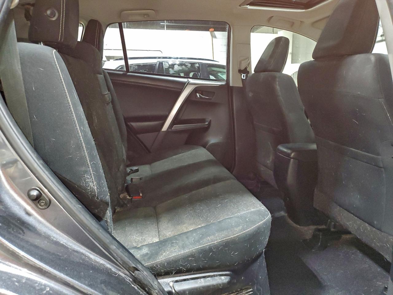 2017 TOYOTA RAV4 HV LE photo 11