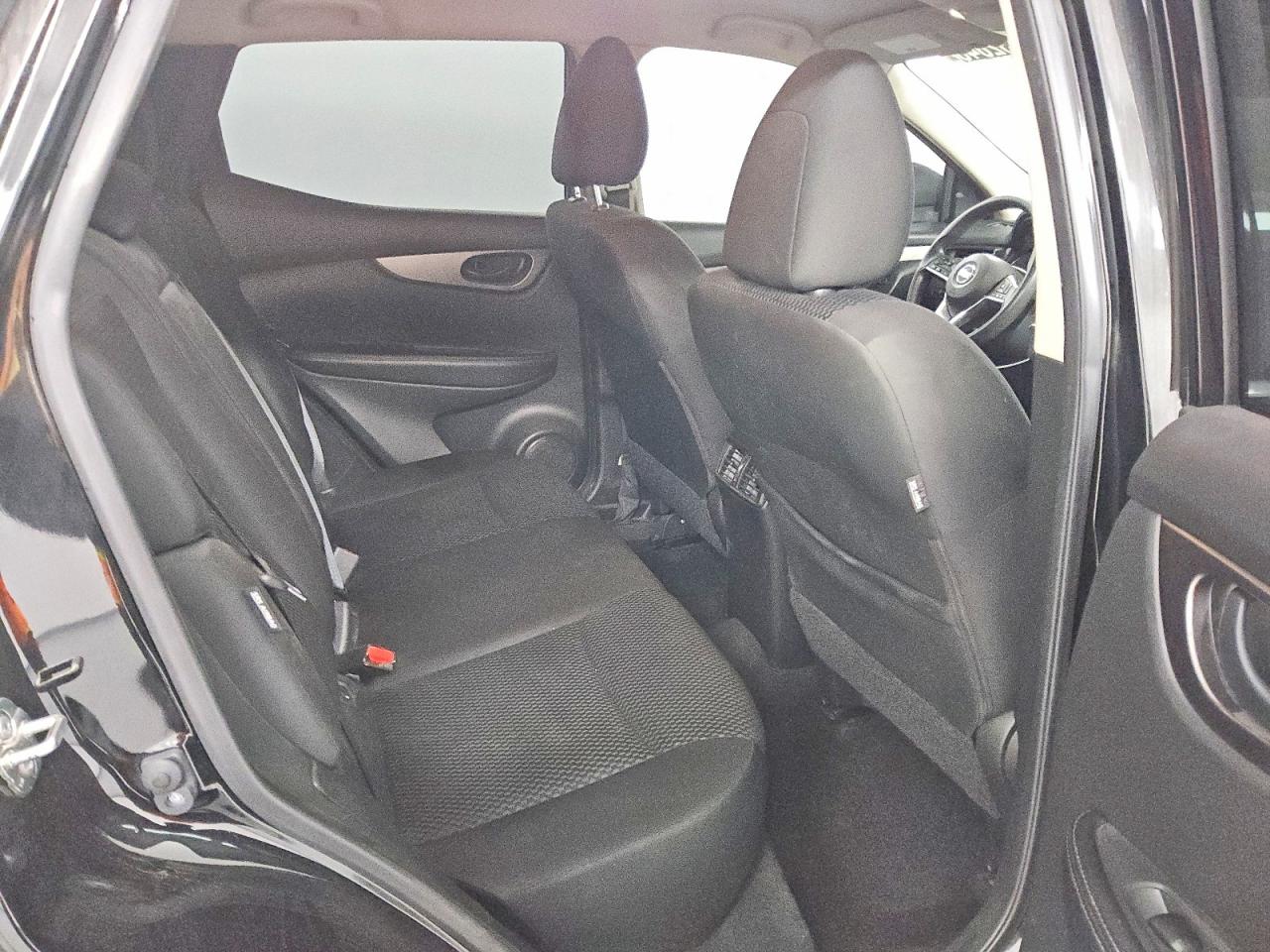 2020 NISSAN ROGUE SPORT S photo 11