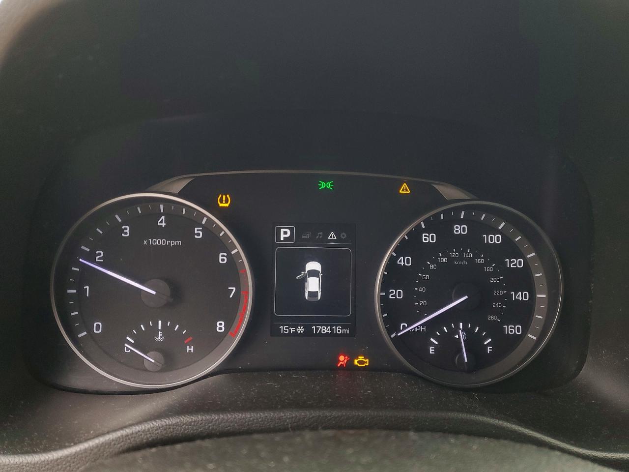 2018 HYUNDAI ELANTRA SEL photo 9