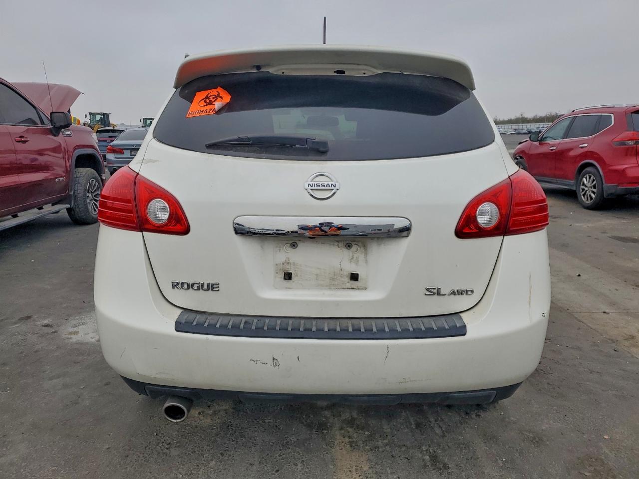 2013 NISSAN ROGUE S photo 6
