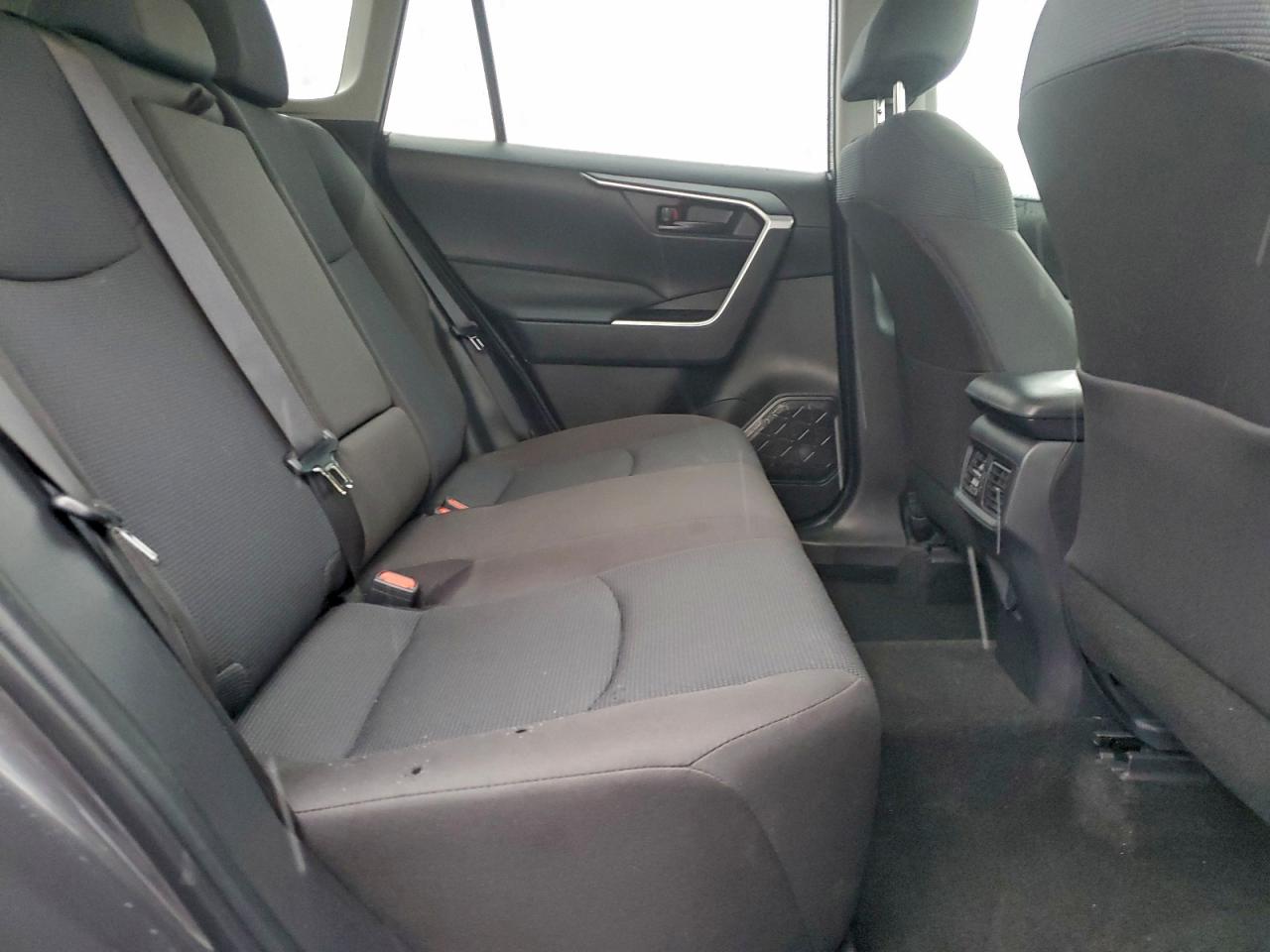 2025 TOYOTA RAV4 LE photo 11