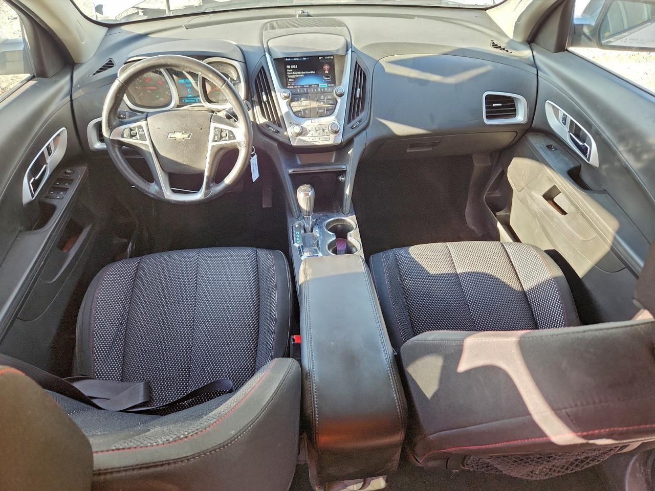 2017 CHEVROLET EQUINOX LT photo 8