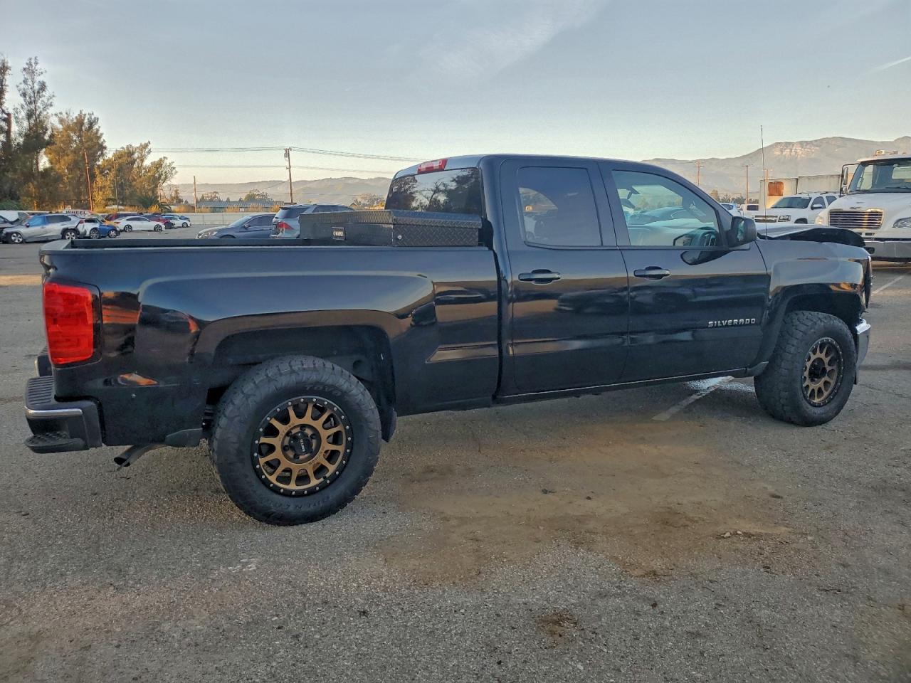 2014 CHEVROLET SILVERADO C1500 LT photo 5