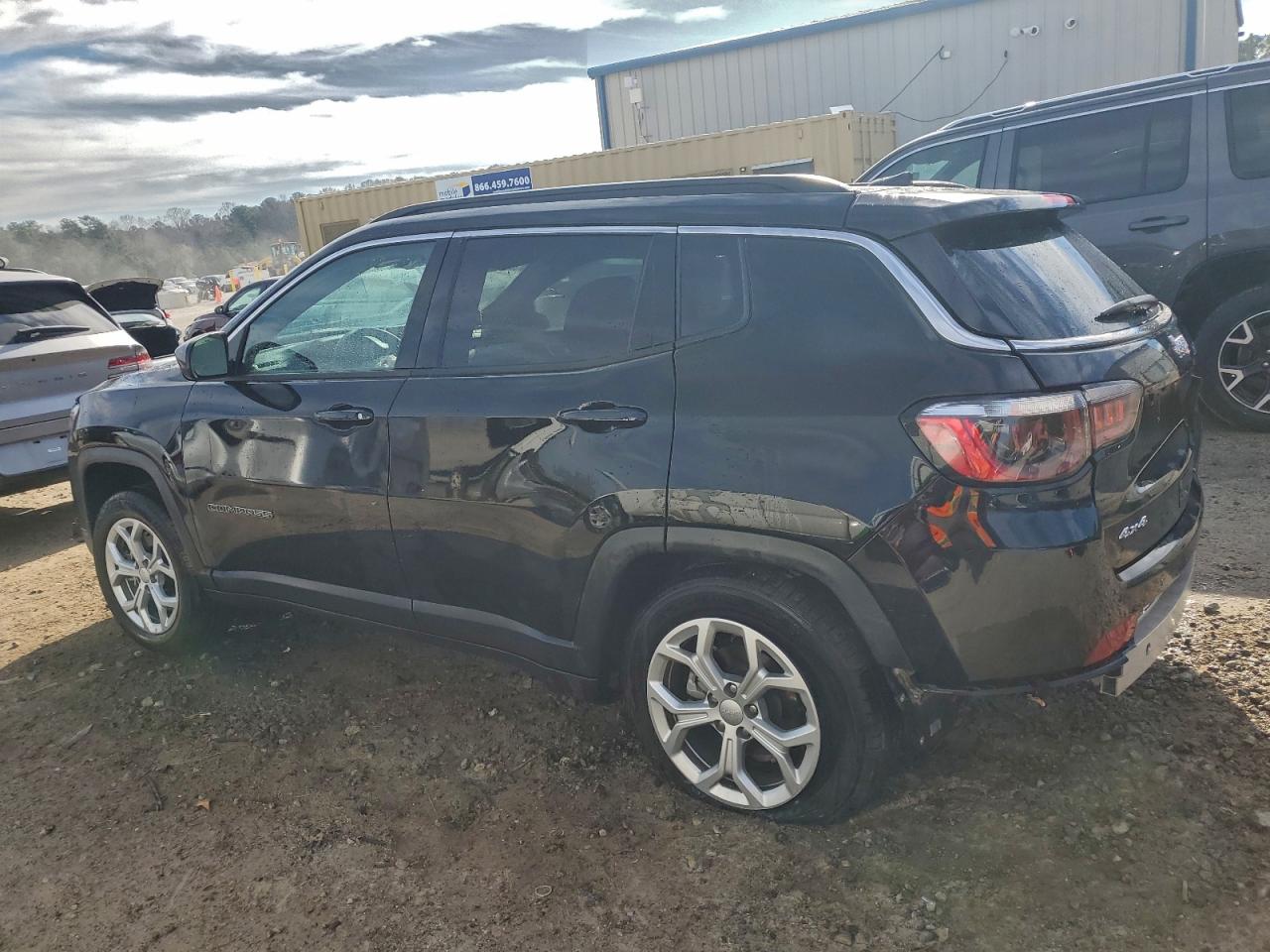 2024 JEEP COMPASS LATITUDE photo 2