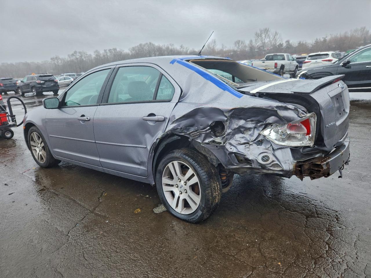 2007 FORD FUSION SE photo 2