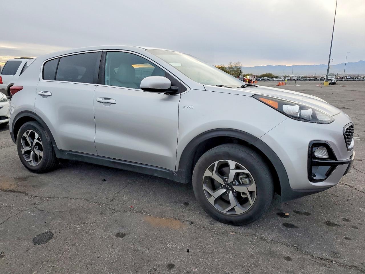 2020 KIA SPORTAGE LX photo 4