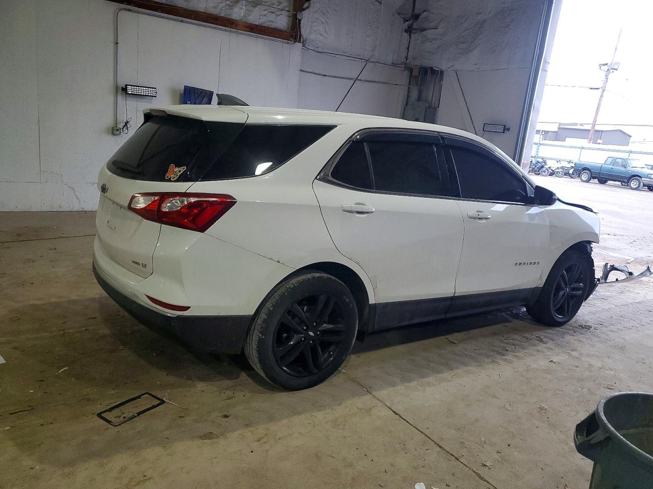 2020 CHEVROLET EQUINOX LT photo 3