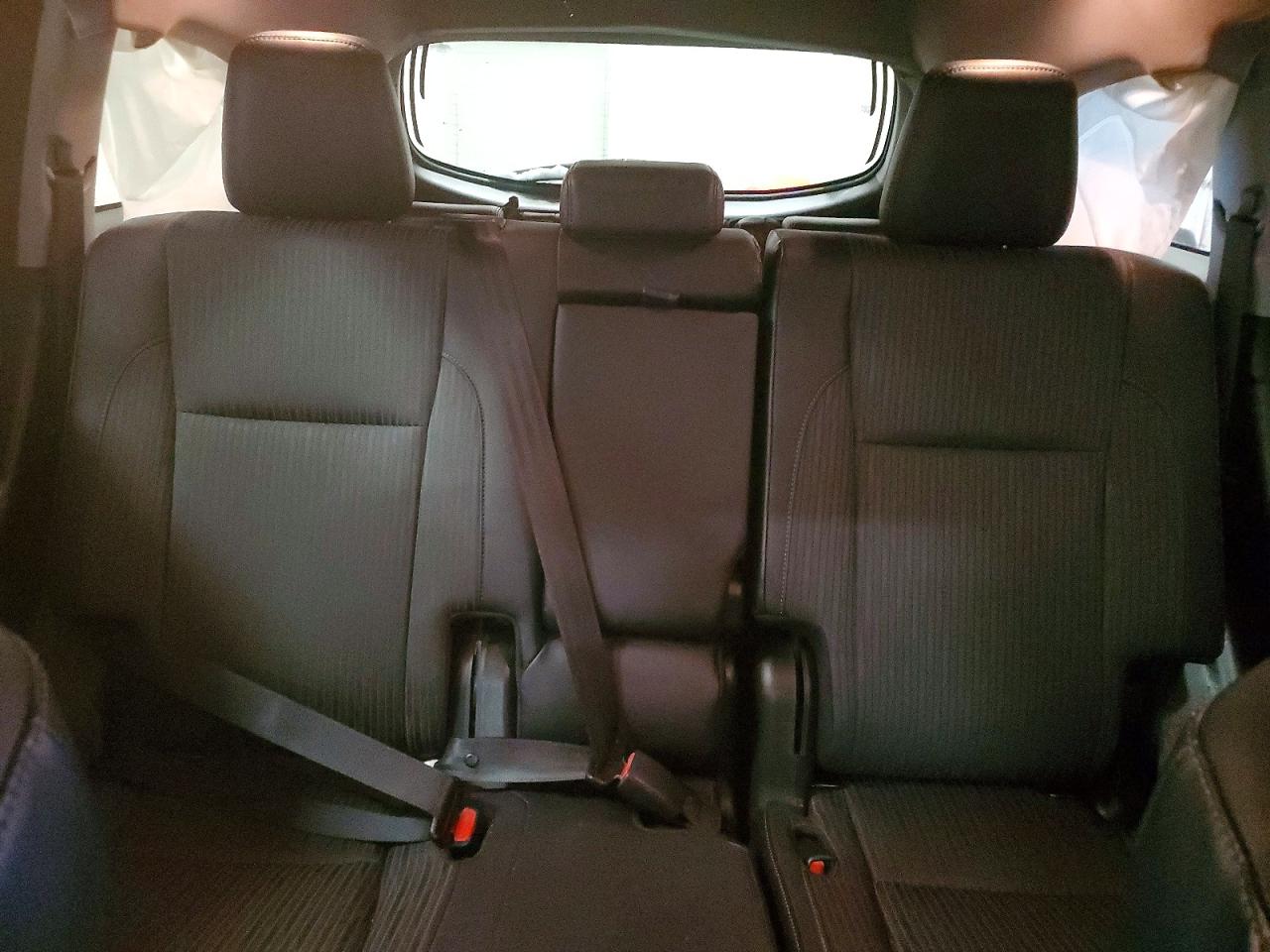 2018 TOYOTA HIGHLANDER LE photo 19