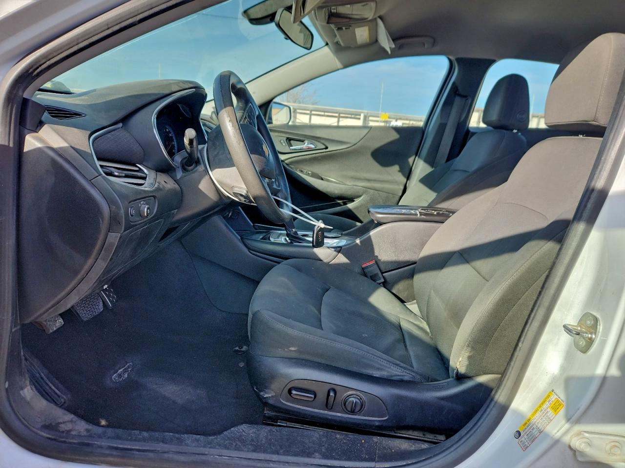2017 CHEVROLET MALIBU LT photo 7