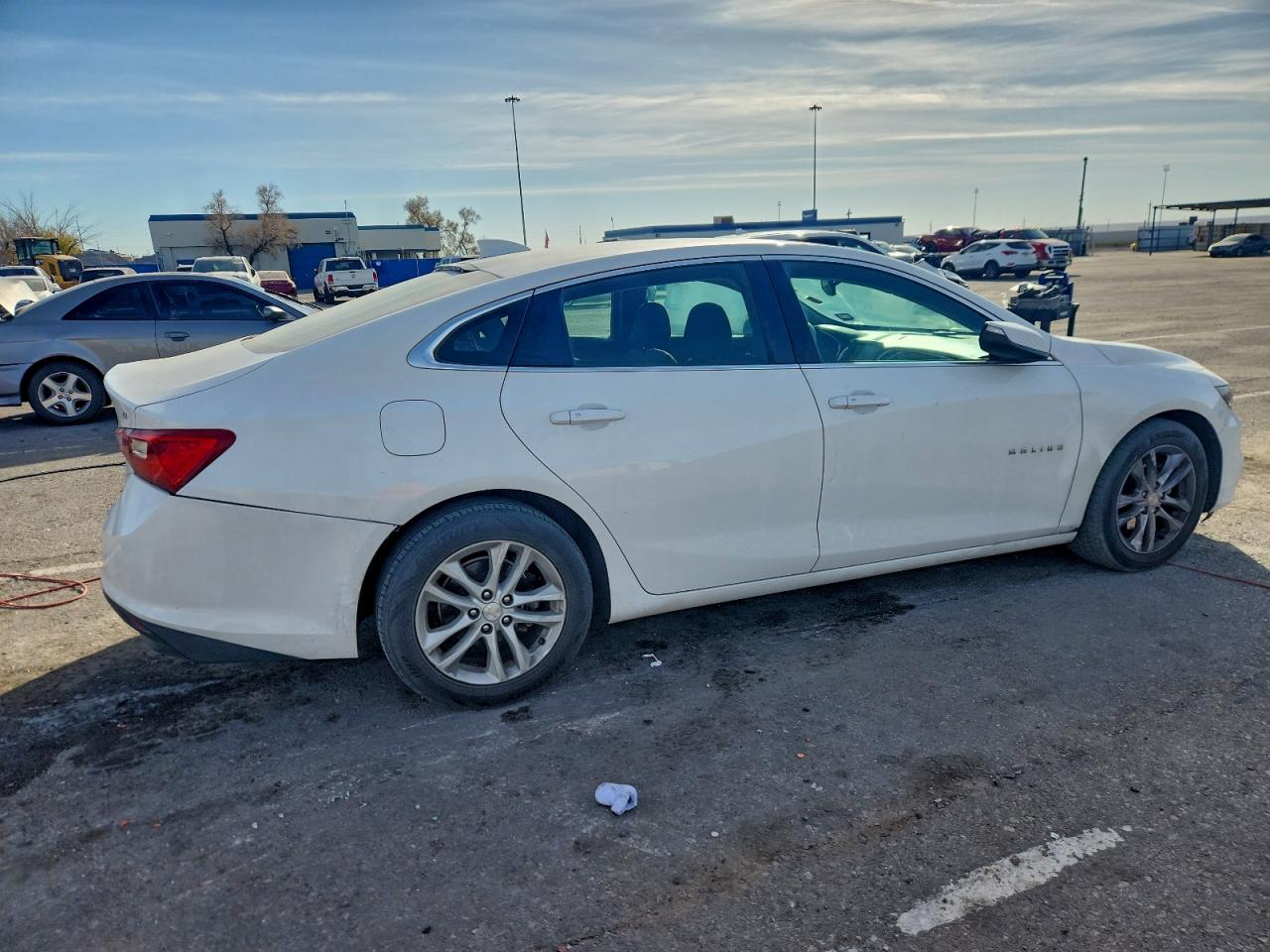 2017 CHEVROLET MALIBU LT photo 3