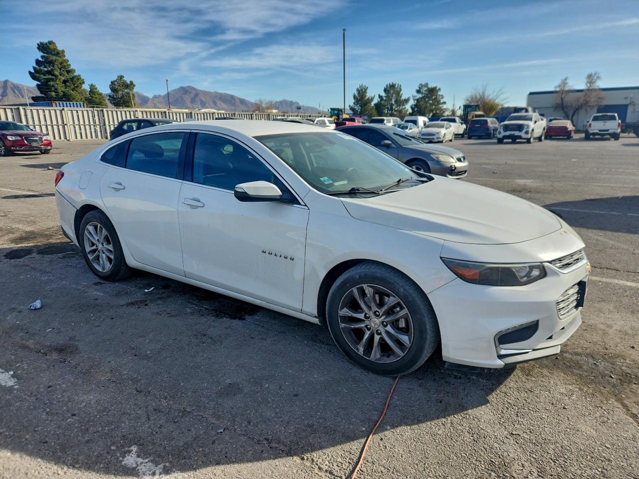 2017 CHEVROLET MALIBU LT photo 4