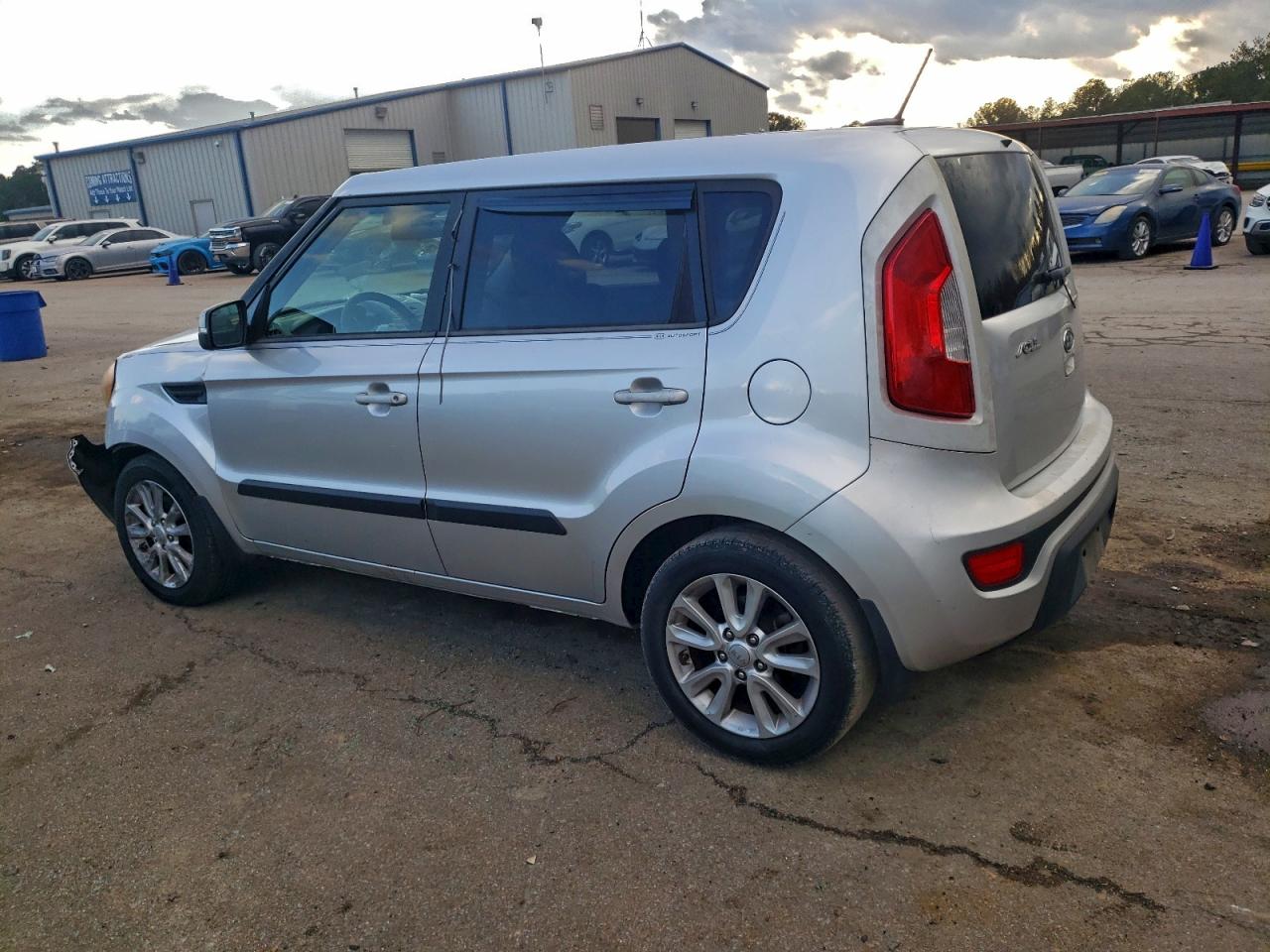 2012 KIA SOUL + photo 2
