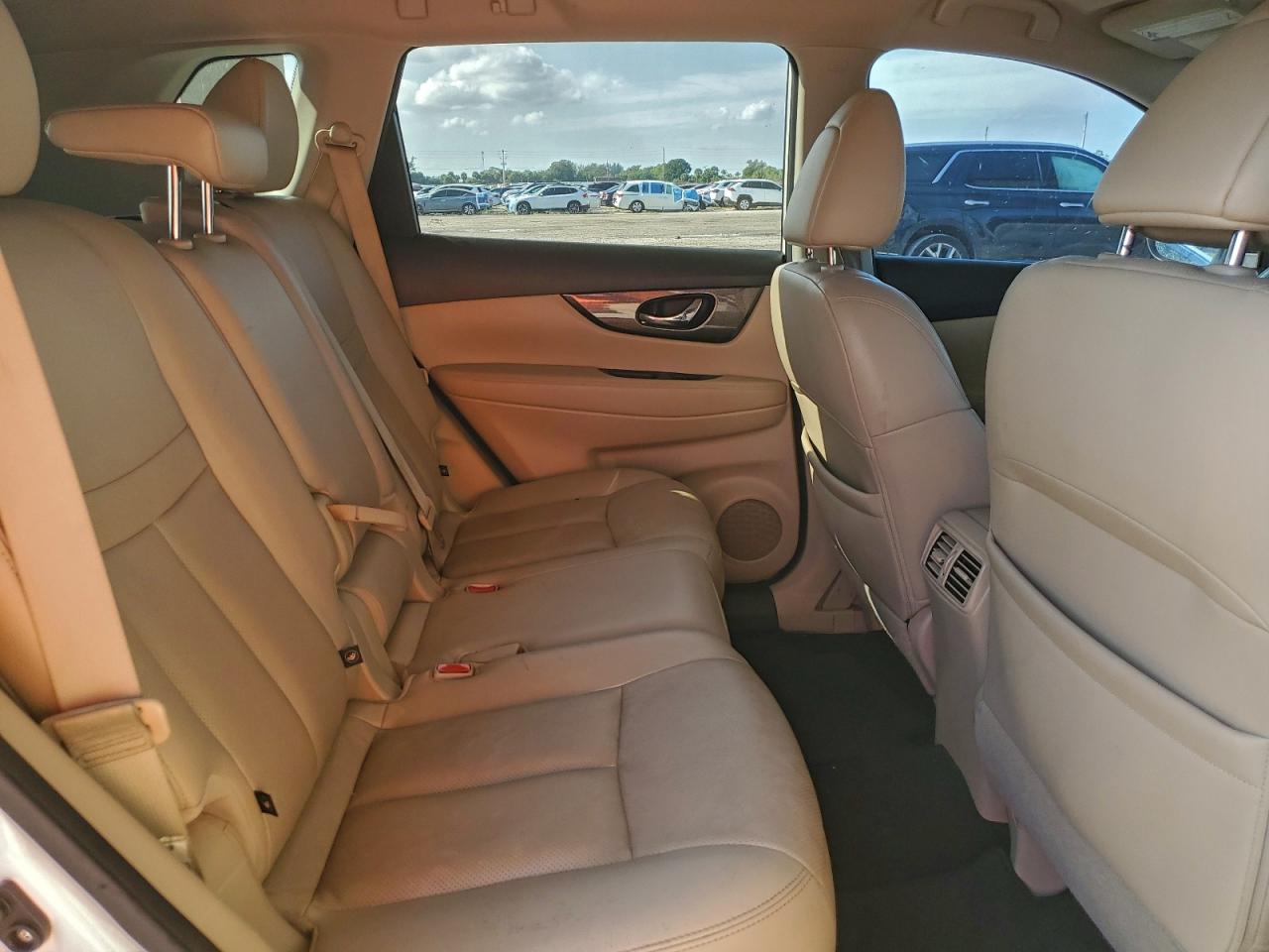 2016 NISSAN ROGUE S photo 11