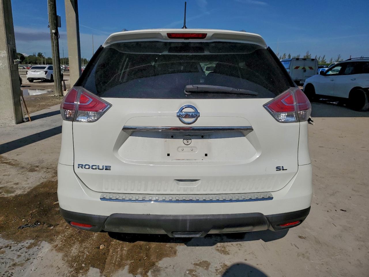 2016 NISSAN ROGUE S photo 6