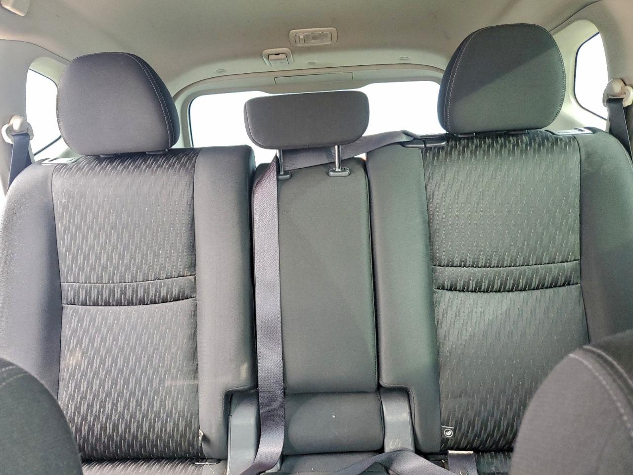 2019 NISSAN ROGUE S photo 10
